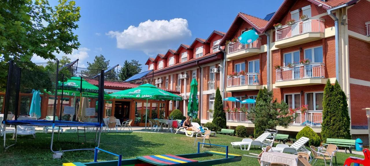 Hotel Ravni Gaj Knic المظهر الخارجي الصورة