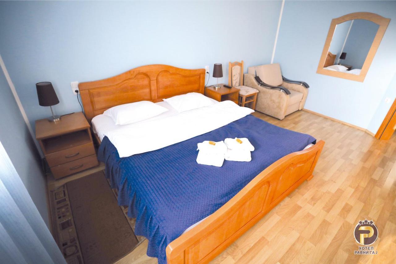 Hotel Ravni Gaj Knic المظهر الخارجي الصورة