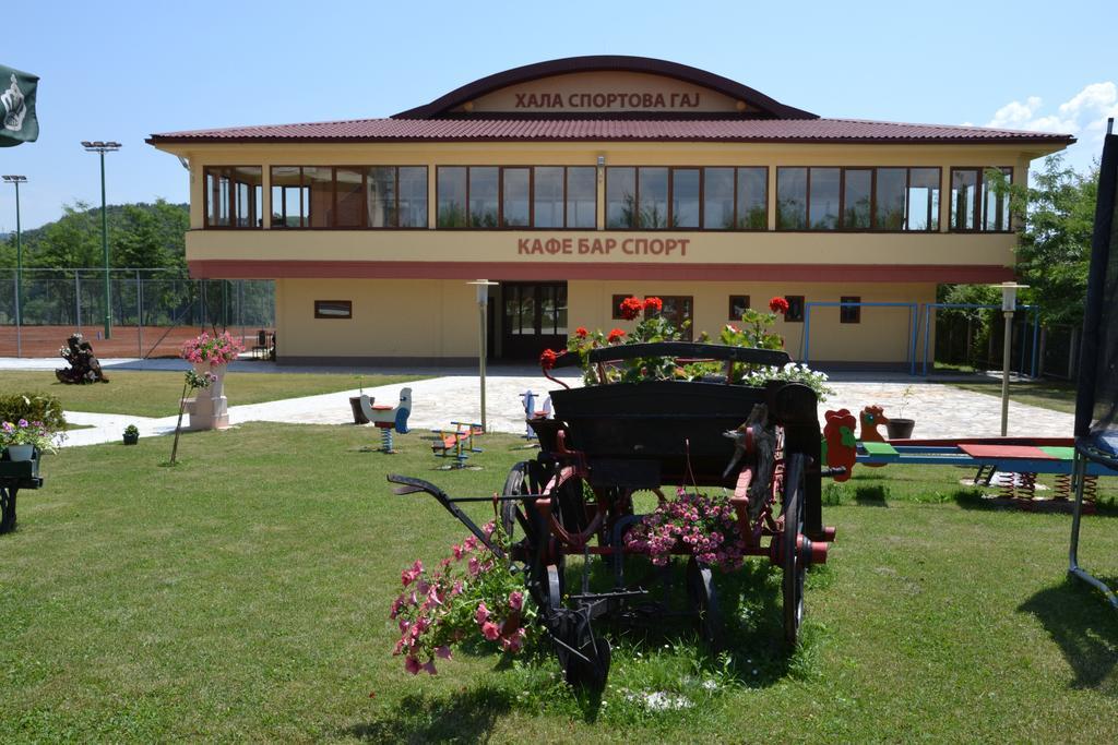 Hotel Ravni Gaj Knic المظهر الخارجي الصورة