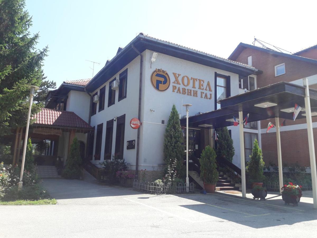 Hotel Ravni Gaj Knic المظهر الخارجي الصورة